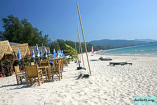 Bang Tao - ilgas paplūdimys išmatuotam poilsiui Pukete