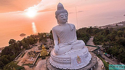 Grande Buda - um grande complexo de templos em Phuket