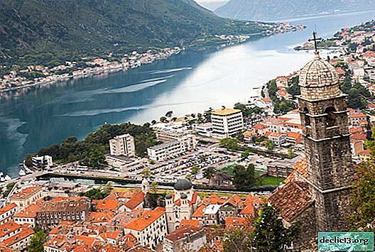 Ciudad de Kotor - una tarjeta de visita de Montenegro