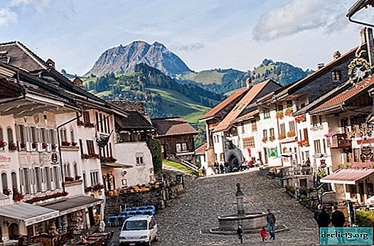 Gruyeres - sir, mesto in grad v Švici