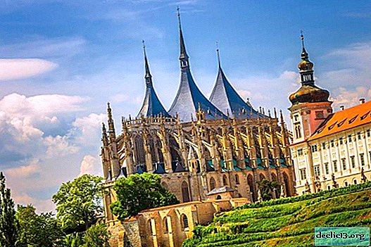 How to get to Kutna Hora from Prague by train, bus, taxi