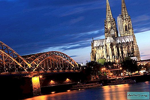 Cologne Cathedral - selama-lamanya dalam pembinaan karya gothic
