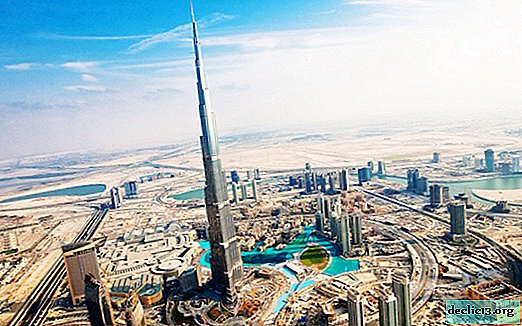 Dubai Burj Khalifa Skyscraper - tallest building on the planet