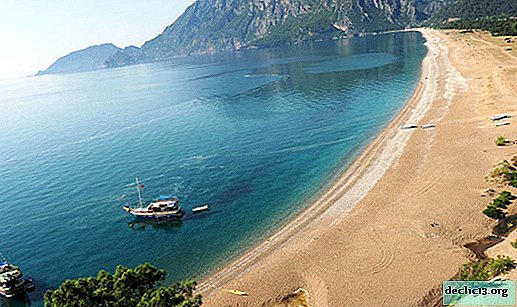 Sand and pebble beaches of Kemer - overview with photo