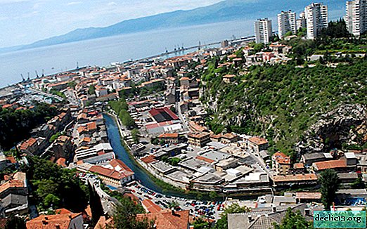 Rijeka - cidade portuária na Croácia