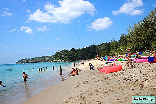Surin - a sparsely populated beach with turquoise water in Phuket