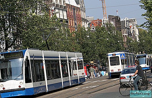 Transporte en Amsterdam: metro, autobuses, tranvías, bicicletas.