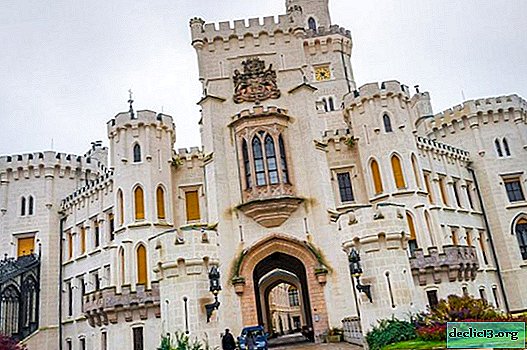 Hluboká nad Vltavou castle - a romance frozen in stone