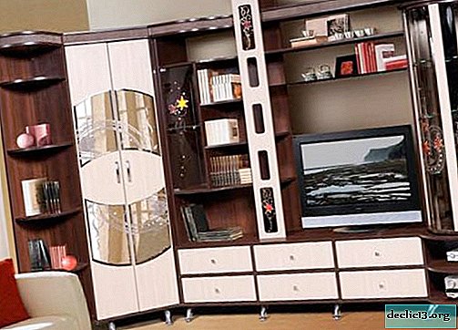 Quais são as opções de móveis em estilo moderno para a sala de estar
