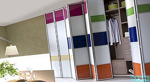 Door options for fitted wardrobes, selection criteria