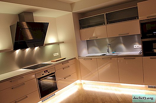 La elección de la iluminación LED en la cocina para armarios, reglas de instalación
