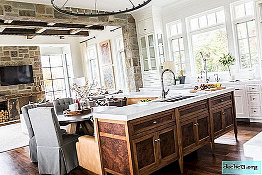 ห้องครัวที่มีพื้นสีเข้มเป็นโซลูชั่นที่สวยงามน่าสนใจและมีสไตล์ในการออกแบบที่คลาสสิกและทันสมัย