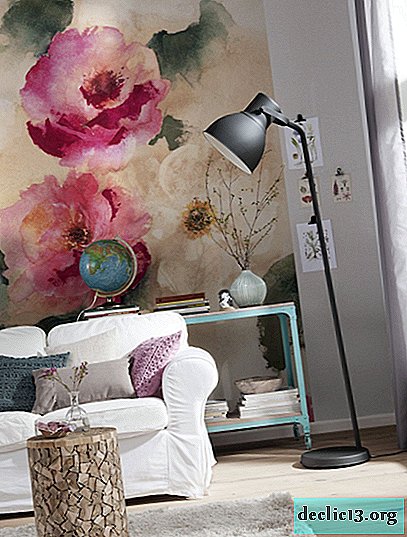 Floral wallpaper: natural motifs in interior design