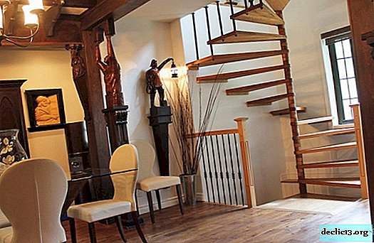 Aspiration ou escalier en bois dans la maison
