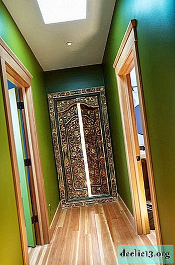 Koridorda dekorasyon için yeşil palet