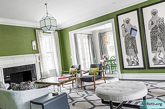 Green wallpaper in the interior