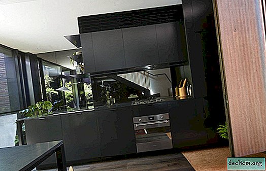 Peegel köögi interjööris: ruumi muutmise saladused